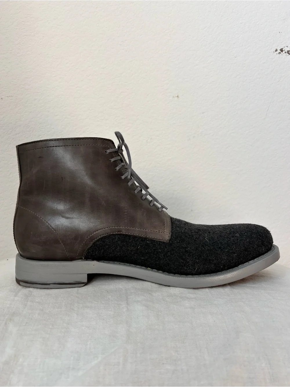 Cole Haan Men’s Roadlots Gray Ankle Boots Size 8.5M Lace-Up Casual Leather Boots